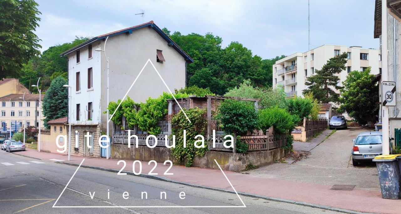 Pont-Eveque Houlala - Relais D'Etape - Chambres D'Hotes מראה חיצוני תמונה