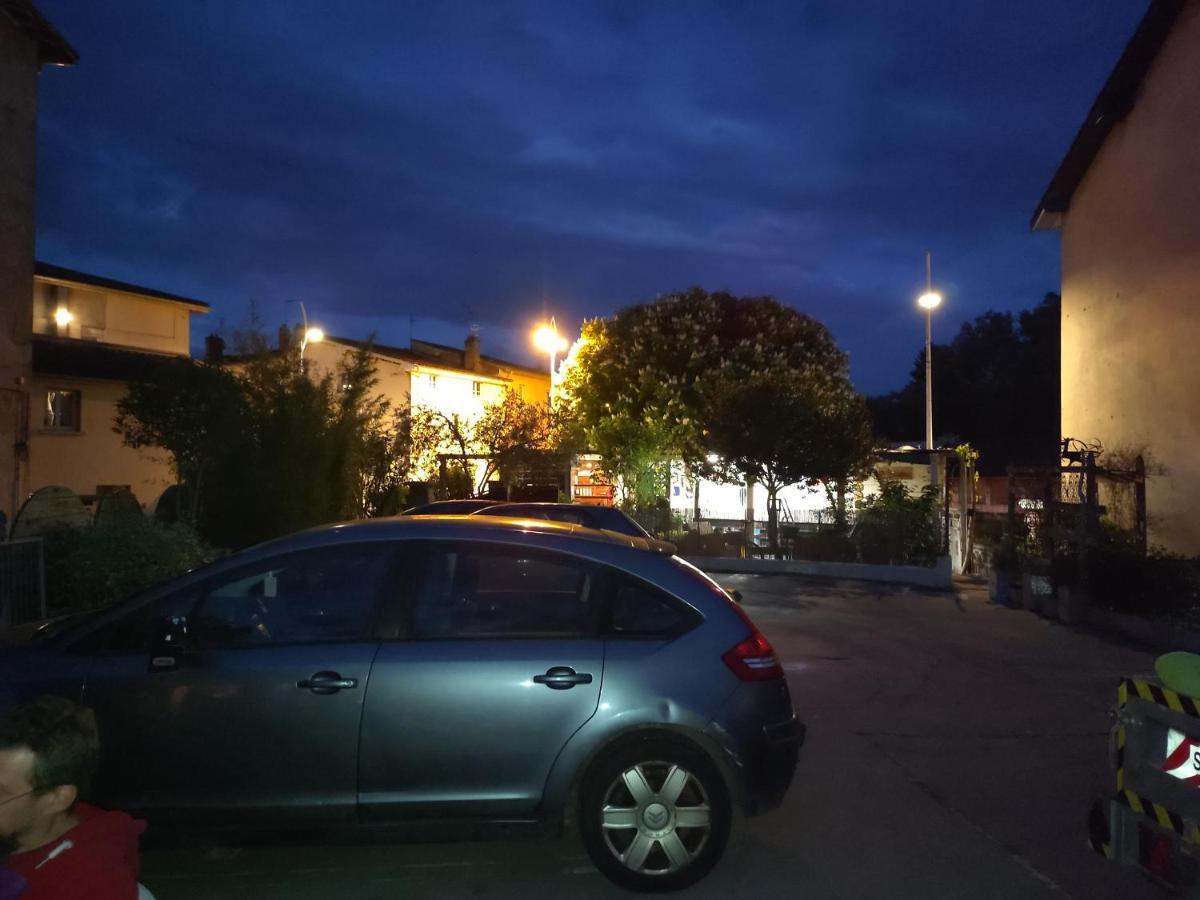Pont-Eveque Houlala - Relais D'Etape - Chambres D'Hotes מראה חיצוני תמונה