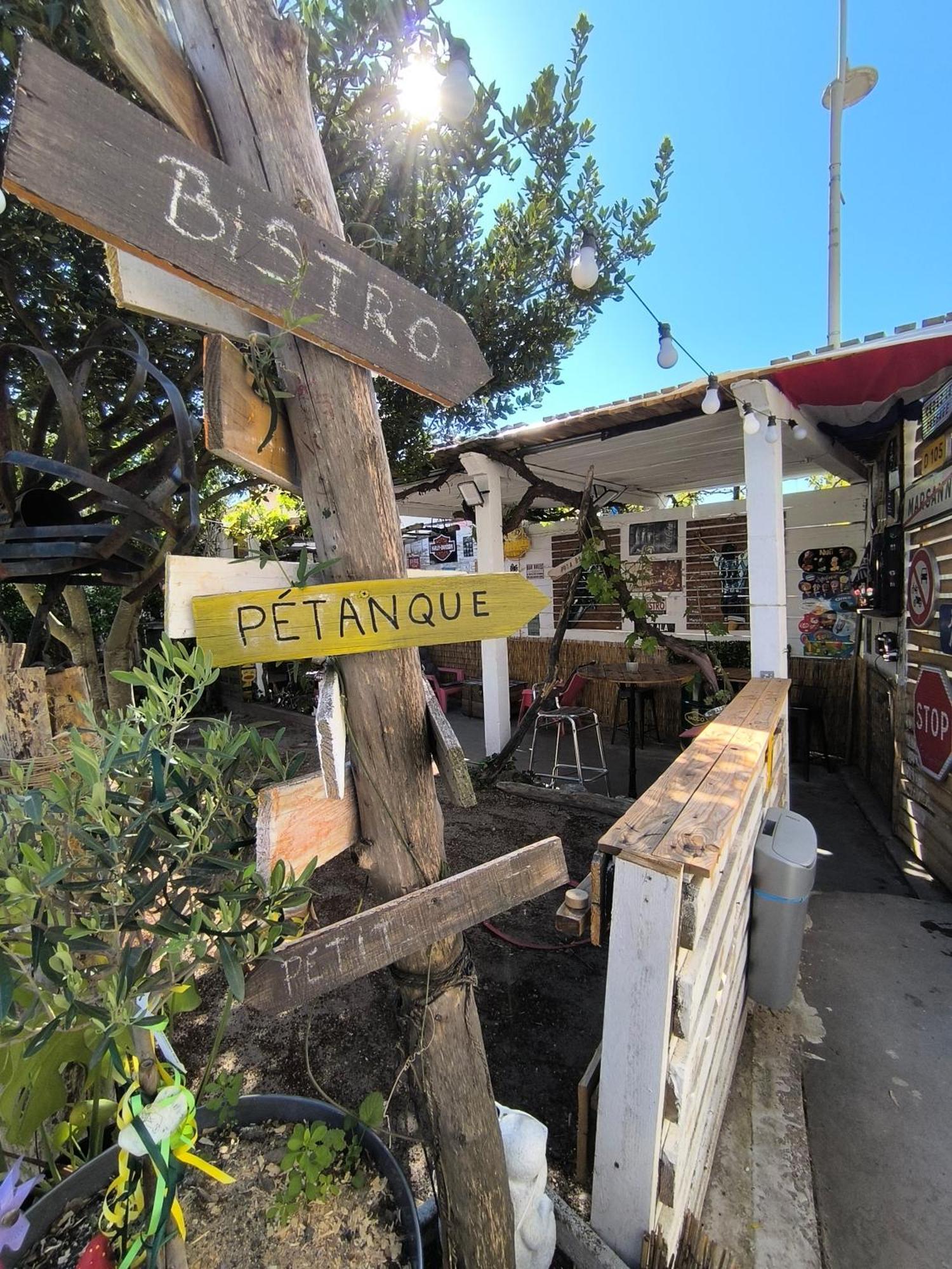 Pont-Eveque Houlala - Relais D'Etape - Chambres D'Hotes מראה חיצוני תמונה